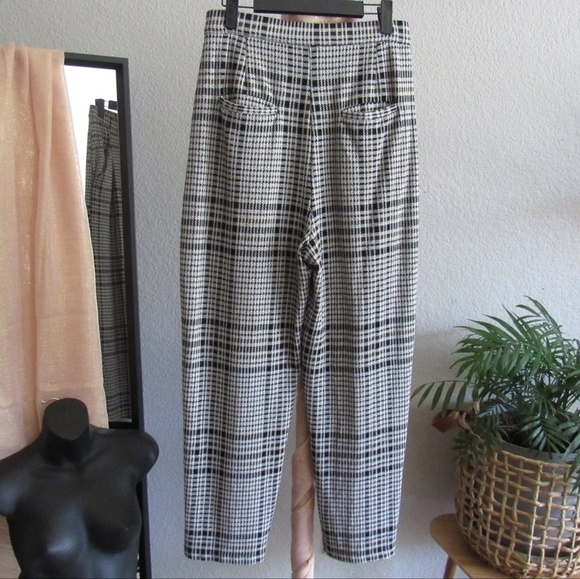 Free People High Rise Cropped Pants - Picture 3 of 11